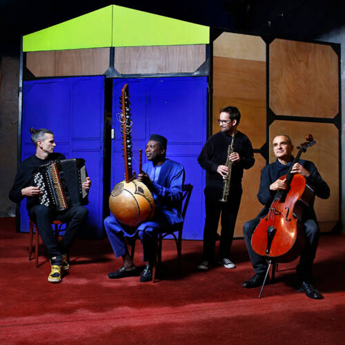 Les Égarés. Ballaké Sissoko, Émile Parisien, Vincent Segal, Vincent Peirani. Jazz en phase. Concert. Cité des congrès de Nantes. Théâtre de la Fleuriaye.